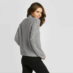 Universal thread pullover
